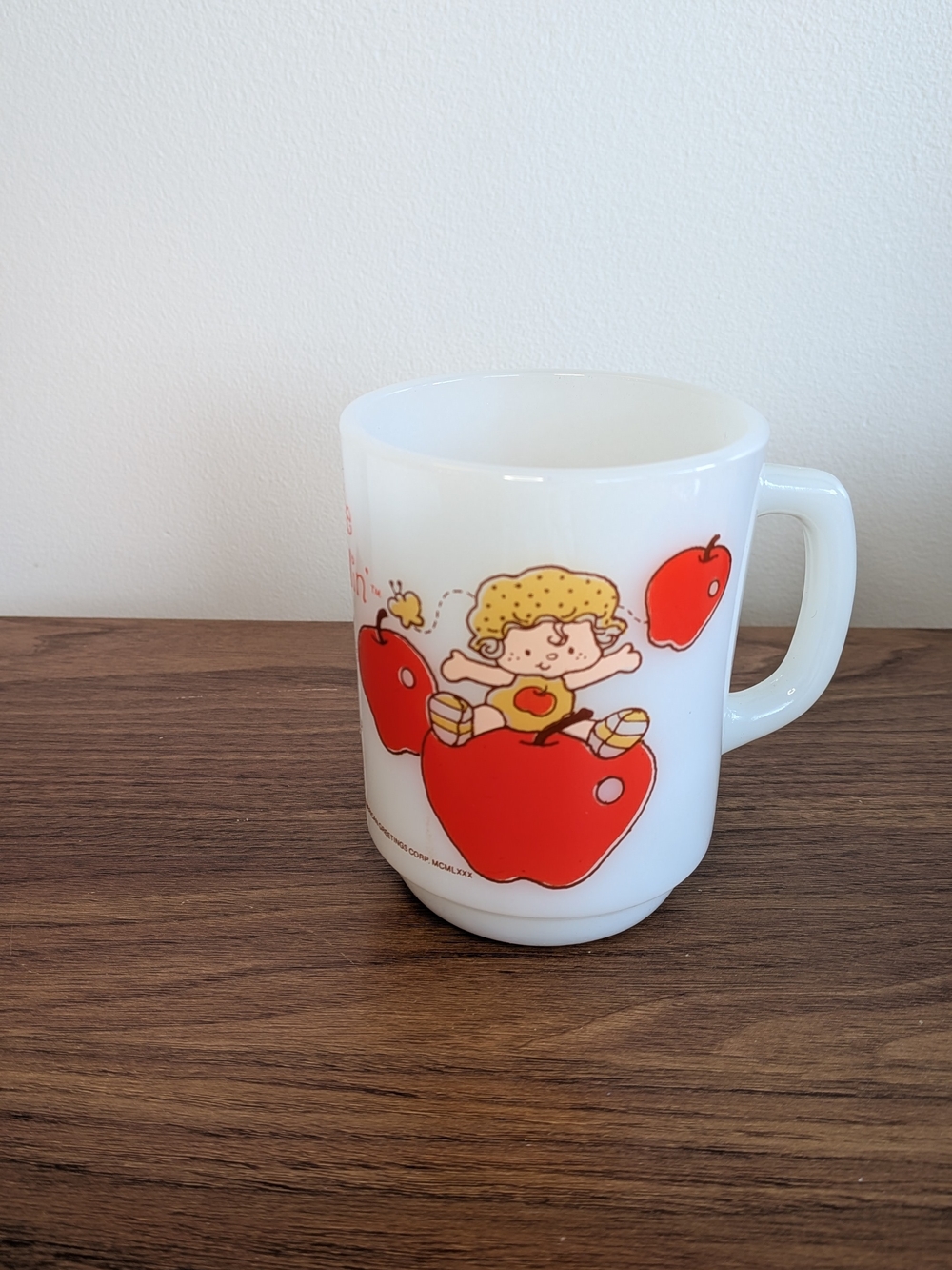 Vintage Anchor Hocking Apple Dumpling Strawberry Shortcake Mug Milk Glass